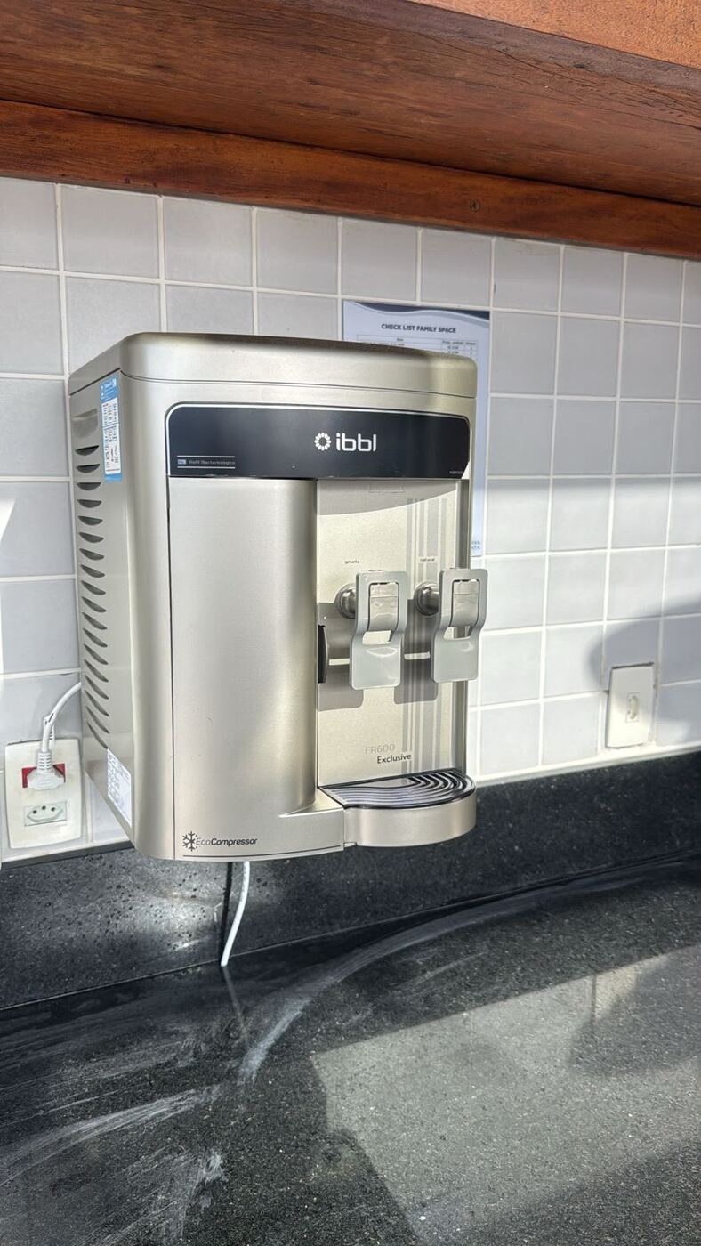 Purificador IBBL instalado pela ARTEC na parede da cozinha